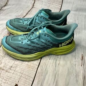 HOKA SPEEDGOAT 5 WOMENS SIZE 9.5